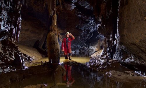 potholing-cave-gulf-river